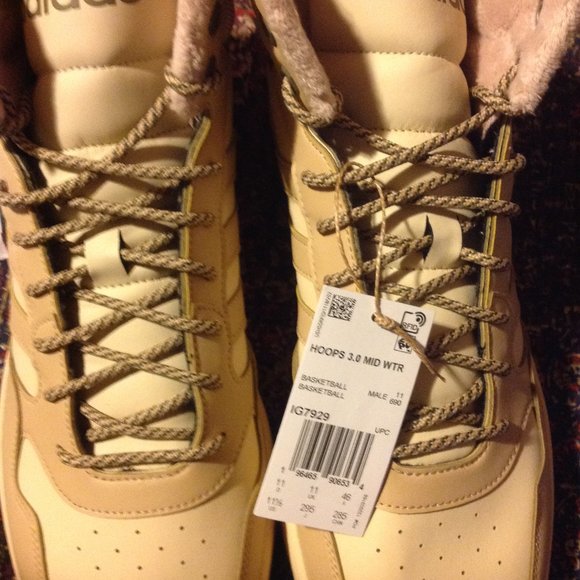 Adidas Men's Hoops 3.0 Fur Lined Winterized Mid Sneakers -11.5M - New in Box - Picture 6 of 10